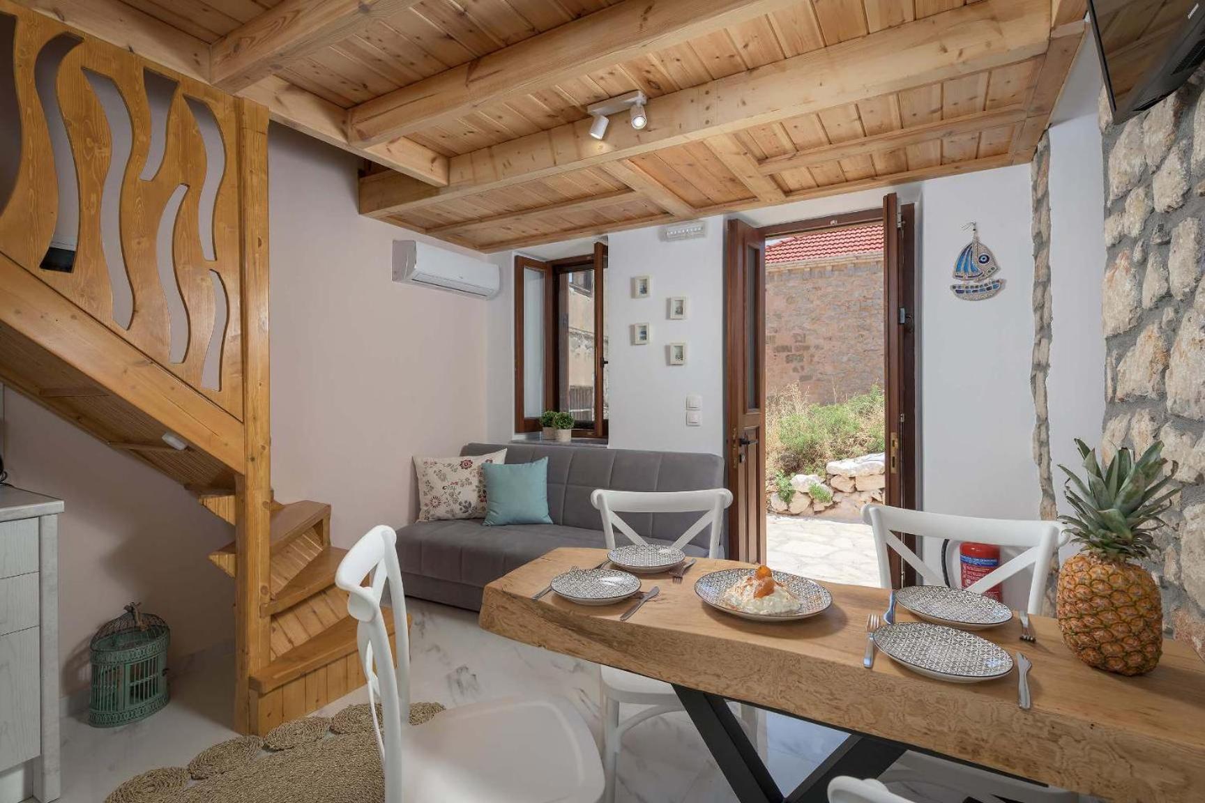 Captain'S Memories Stylish Harbour Apartments Chalki Town Exterior photo
